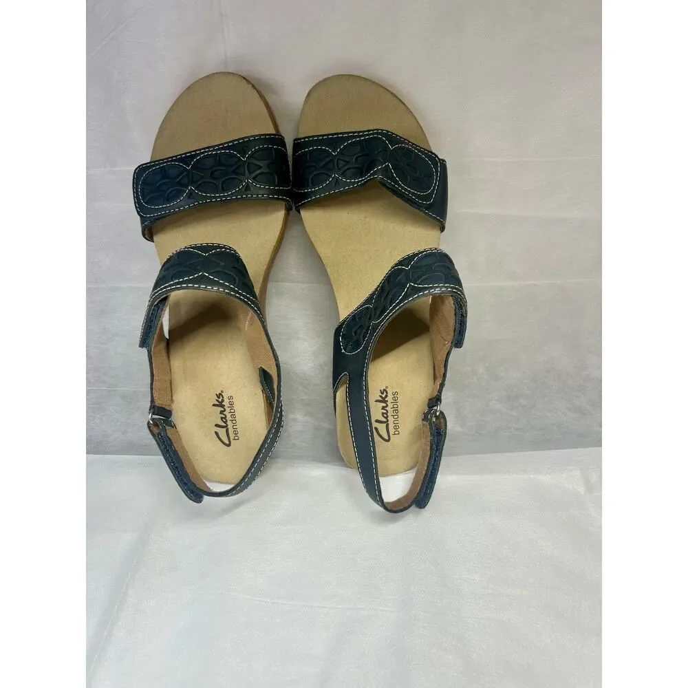 Clarks bendables Black wedge Women Size 8.5